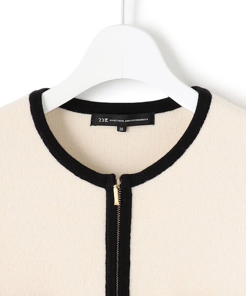 23区（ニジュウサンク）の「【洗える】ミニブークレニット バイカラー ジャケット（カーディガン/ボレロ・レディース・ブラック系1/アイボリー系1・38）」の3枚目の写真