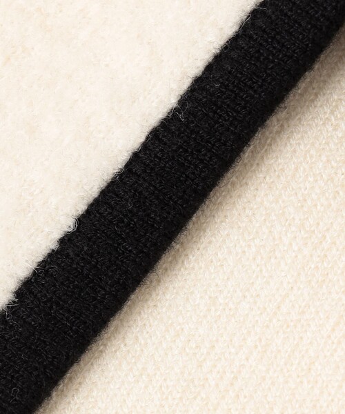 23区（ニジュウサンク）の「【洗える】ミニブークレニット バイカラー ジャケット（カーディガン/ボレロ・レディース・ブラック系1/アイボリー系1・38）」の6枚目の写真