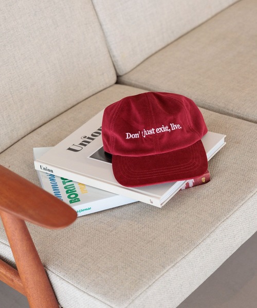 BAYFLOW(ベイフロー)の「コーデュロイ刺繍キャップ(キャップ・レディース・ボルドー/ブラウン/ライトベージュ・FREE)」の4枚目の写真