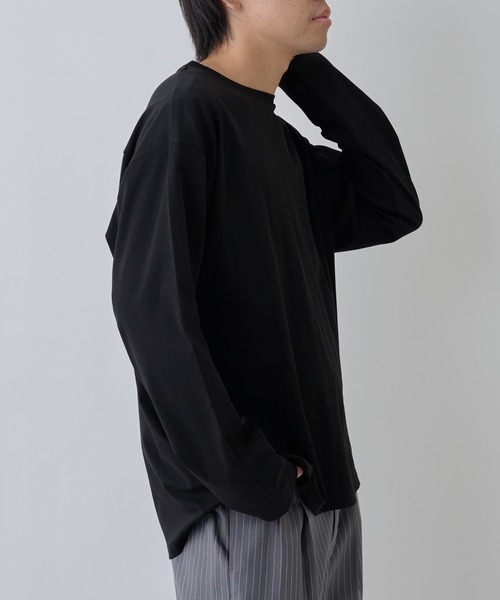 COLONY 2139(コロニートゥーワンスリーナイン)の「フェードコットンラウンドヘム長袖TEE(Tシャツ/カットソー・メンズ・グレー/ブラック/ホワイト・MEDIUM/LARGE)」の11枚目の写真