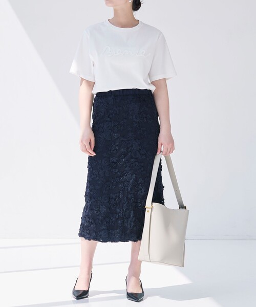 BIANCA(ビアンカ)の「【マルチシーン】華やかレーススカート(スカート・レディース・オフホワイト/ネイビー・40/38)」の4枚目の写真