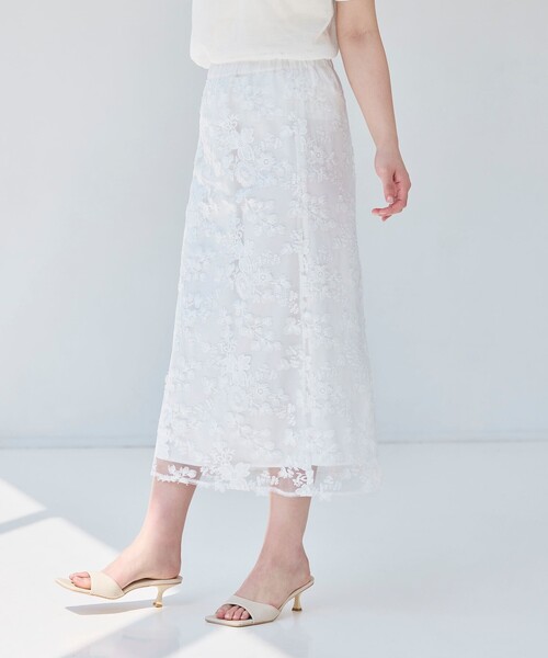 BIANCA(ビアンカ)の「【マルチシーン】華やかレーススカート(スカート・レディース・オフホワイト/ネイビー・40/38)」の10枚目の写真