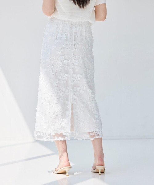 BIANCA(ビアンカ)の「【マルチシーン】華やかレーススカート(スカート・レディース・オフホワイト/ネイビー・40/38)」の11枚目の写真