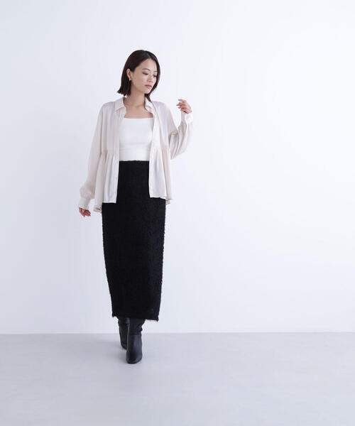 NATURAL BEAUTY BASIC（ナチュラルビューティーベーシック）の「◇サテンペプラムブラウス（シャツ/ブラウス・レディース・レッド/ライトグリーン/オフホワイト・SMALL/MEDIUM）」の5枚目の写真