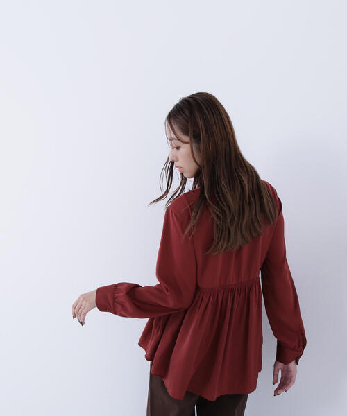 NATURAL BEAUTY BASIC（ナチュラルビューティーベーシック）の「◇サテンペプラムブラウス（シャツ/ブラウス・レディース・レッド/ライトグリーン/オフホワイト・SMALL/MEDIUM）」の18枚目の写真
