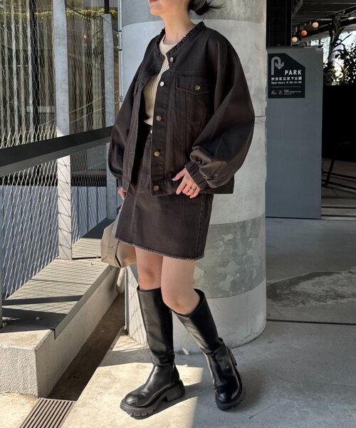 WILLOW（ウィロー）の「【willow】ノーカラー微フリル袖ボリュームブルゾン（デニムジャケット・レディース・カーキ/チャコールグレー・ONE SIZE）」の9枚目の写真