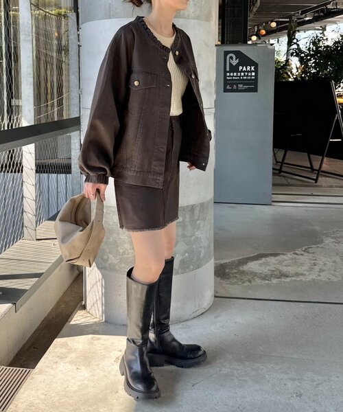 WILLOW（ウィロー）の「【willow】ノーカラー微フリル袖ボリュームブルゾン（デニムジャケット・レディース・カーキ/チャコールグレー・ONE SIZE）」の10枚目の写真