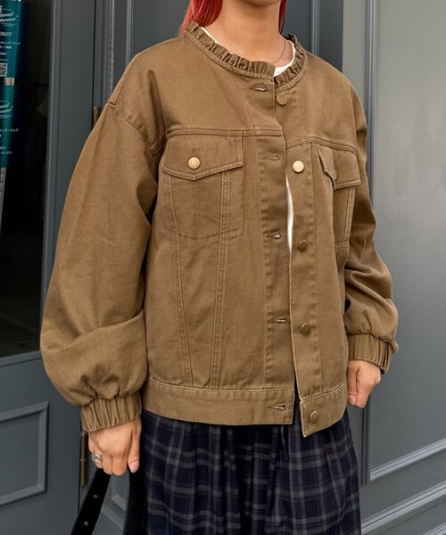 WILLOW（ウィロー）の「【willow】ノーカラー微フリル袖ボリュームブルゾン（デニムジャケット・レディース・カーキ/チャコールグレー・ONE SIZE）」の20枚目の写真