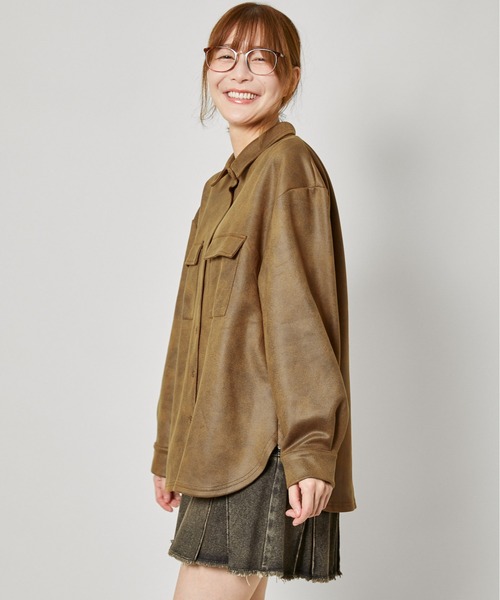 GORGE（ゴージ）の「《フェイクレザー見え×ゆるシルエット》一枚でサマ見え！合皮風ポンチジャケット（その他アウター・レディース・ブラック/ダークブラウン/ブラウン・F）」の8枚目の写真