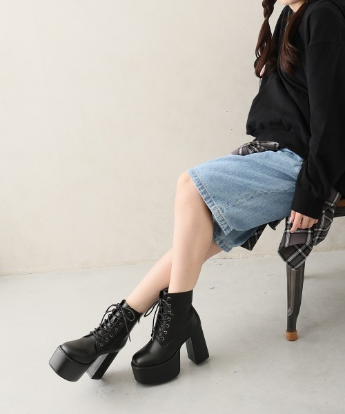 DEMETER(デメテル)の「厚底 プラットフォーム レースアップブーツ(ブーツ・レディース・ブラック・S/M/L/LL)」の12枚目の写真