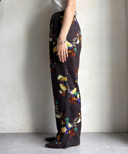 DouDou（ドゥドゥ）の「ビッグフラワープリントパンツ（その他パンツ・レディース・ベージュ/ブラウン・FREE）」の6枚目の写真