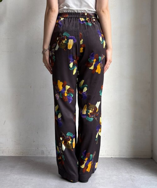 DouDou（ドゥドゥ）の「ビッグフラワープリントパンツ（その他パンツ・レディース・ベージュ/ブラウン・FREE）」の7枚目の写真