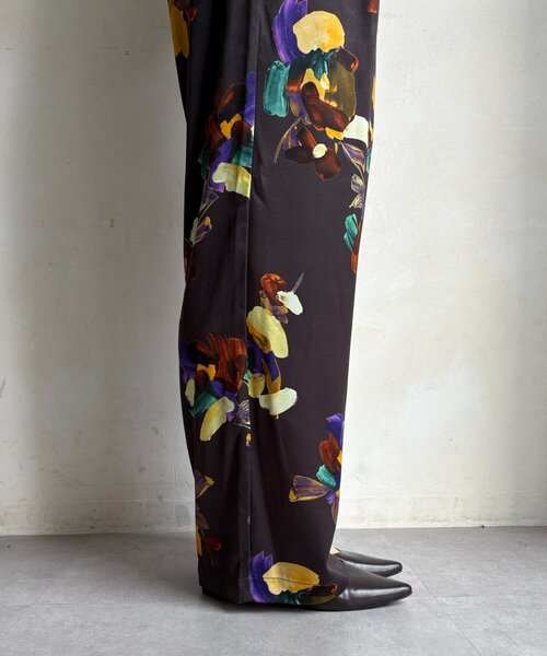 DouDou（ドゥドゥ）の「ビッグフラワープリントパンツ（その他パンツ・レディース・ベージュ/ブラウン・FREE）」の11枚目の写真