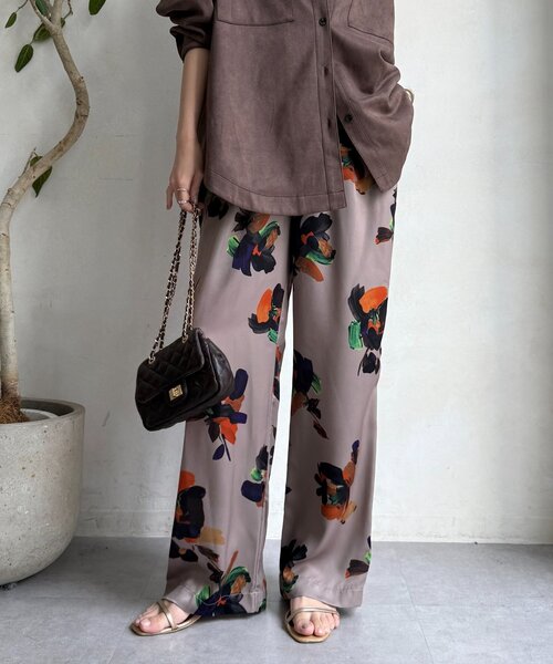 DouDou（ドゥドゥ）の「ビッグフラワープリントパンツ（その他パンツ・レディース・ベージュ/ブラウン・FREE）」の17枚目の写真