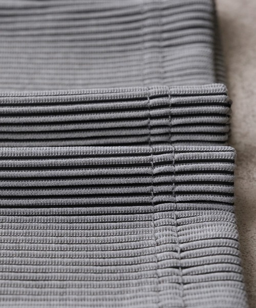 reca(レカ)の「ストライププリーツスカート(スカート・レディース・ベージュ/チャコールグレー/グレー・M)」の4枚目の写真