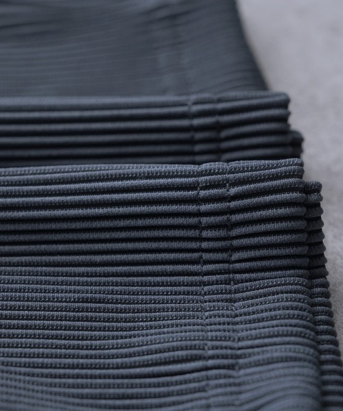 reca(レカ)の「ストライププリーツスカート(スカート・レディース・ベージュ/チャコールグレー/グレー・M)」の5枚目の写真