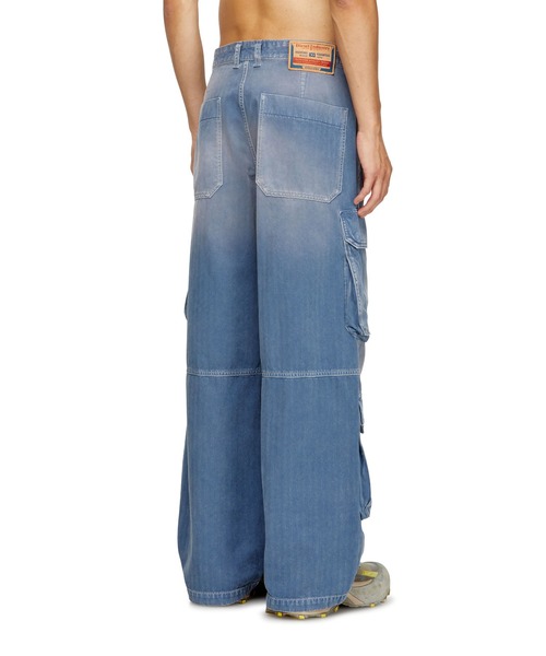 DIESEL(ディーゼル)の「メンズ デニムパンツ RELAXED D-TOUCH-CARGO L.30(デニムパンツ・メンズ・インディゴブルー・28inch/32inch/26inch/34inch/30inch)」の4枚目の写真