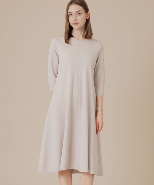 MACKINTOSH LONDON(マッキントッシュ ロンドン)の「スライトラスターストレッチワンピース(ワンピース・レディース・ブラック/ベージュ・38/40)」の2枚目の写真