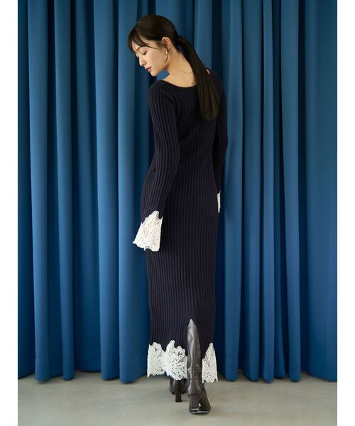 LAGUNAMOON(ラグナムーン)の「レースドッキングリブニットワンピース(ワンピース・レディース・ベージュ/ネイビー/ピンク・SMALL/MEDIUM)」の4枚目の写真