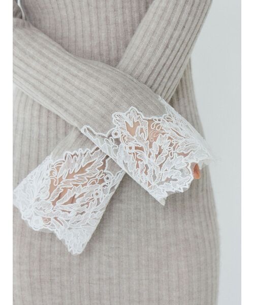 LAGUNAMOON(ラグナムーン)の「レースドッキングリブニットワンピース(ワンピース・レディース・ベージュ/ネイビー/ピンク・SMALL/MEDIUM)」の8枚目の写真