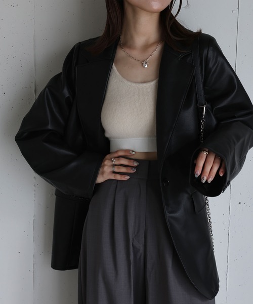 Reurie'（レウリィ）の「フェイクレザーテーラードジャケット / 大人カジュアル モード きれいめ シンプル オーバーサイズ クール アウター 合皮（テーラードジャケット・レディース・ブラウン/ブラック・FREE）」の3枚目の写真
