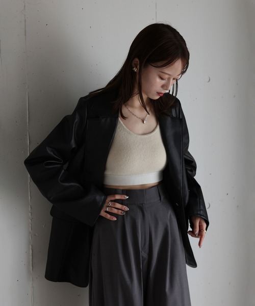 Reurie'（レウリィ）の「フェイクレザーテーラードジャケット / 大人カジュアル モード きれいめ シンプル オーバーサイズ クール アウター 合皮（テーラードジャケット・レディース・ブラウン/ブラック・FREE）」の12枚目の写真