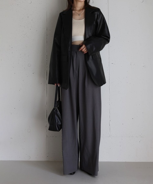 Reurie'（レウリィ）の「フェイクレザーテーラードジャケット / 大人カジュアル モード きれいめ シンプル オーバーサイズ クール アウター 合皮（テーラードジャケット・レディース・ブラウン/ブラック・FREE）」の19枚目の写真