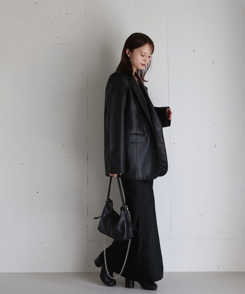 Reurie'（レウリィ）の「フェイクレザーテーラードジャケット / 大人カジュアル モード きれいめ シンプル オーバーサイズ クール アウター 合皮（テーラードジャケット・レディース・ブラウン/ブラック・FREE）」の20枚目の写真