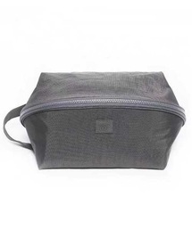 LUGG NAGG（ラグナグ）の「【LUGG NAGG/ラグナグ】大容量トラベルポーチ（ポーチ）」