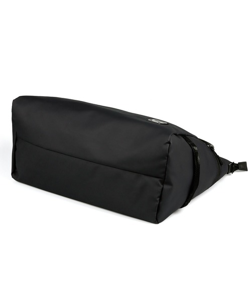 The DUFFER of ST.GEORGE（ザダファーオブセントジョージ）の「〔BLACK LABEL〕2WAY GYM BAG：2ウェイ ジムバッグ（ショルダーバッグ・メンズ・ブラック・F）」の2枚目の写真