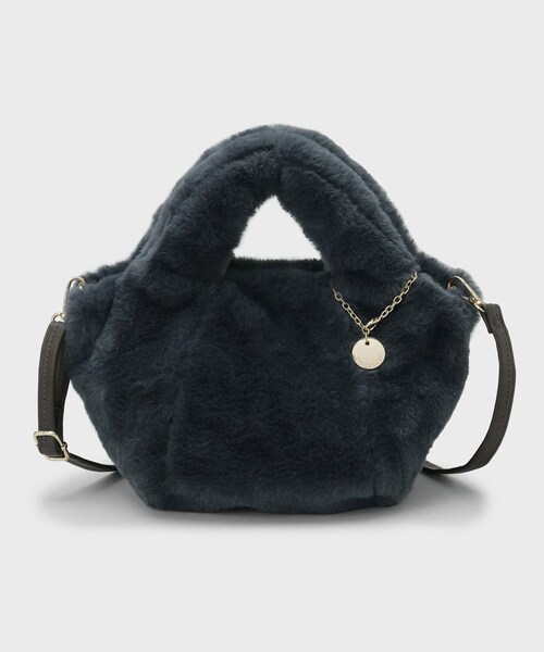 OPAQUE.CLIP（オペークドットクリップ）の「【2WAY】フェイクファーミドルトートバッグ（トートバッグ・レディース・ブラウン系/オフホワイト/チャコールグレー/グリーン系・00）」の16枚目の写真