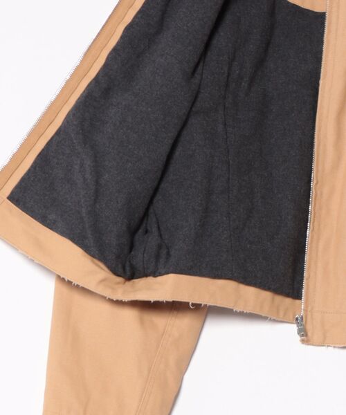 A.P.C.（アーペーセー）の「SHRUNKEN FIT JACKET/ A.P.C. x MARC JACOBS（その他アウター・レディース・ベージュ系・34/36）」の2枚目の写真