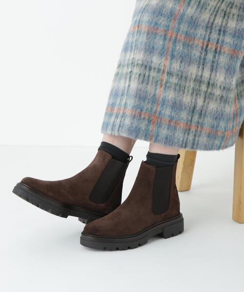 eness（エネス）の「◆【ENESS】 カウレザーチェルシーブーツ（ブーツ・レディース・ブラウン/ブラック・24cm/23.5cm/23cm）」の2枚目の写真