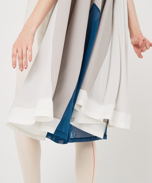 bedsidedrama（ベットサイドドラマ）の「Draped Maxi Tee Dress（ワンピース・レディース・ブラック/ライトグレー・1）」の4枚目の写真