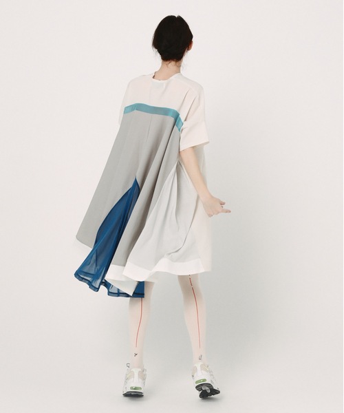 bedsidedrama（ベットサイドドラマ）の「Draped Maxi Tee Dress（ワンピース・レディース・ブラック/ライトグレー・1）」の7枚目の写真
