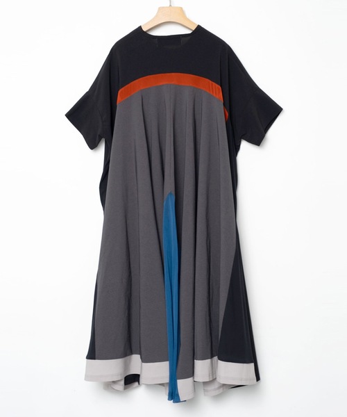 bedsidedrama（ベットサイドドラマ）の「Draped Maxi Tee Dress（ワンピース・レディース・ブラック/ライトグレー・1）」の14枚目の写真