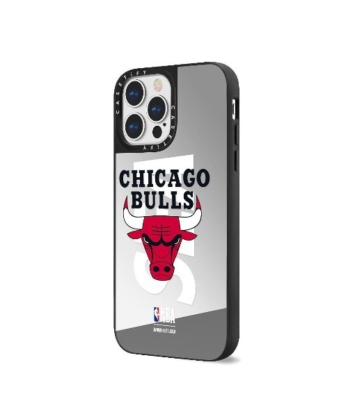 WIND AND SEA(ウィンダンシー)の「NBA×WDS×Casetify (BULLS) MagSafe Mirror(スマホケース/カバー・メンズ・シルバー・iPhone 13 Pro)」の2枚目の写真