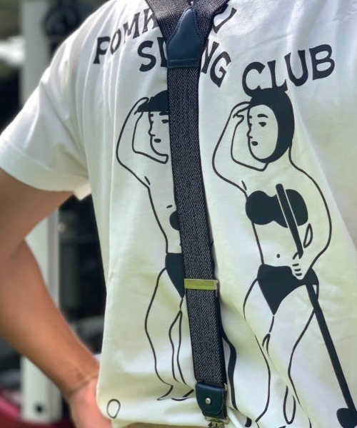 StPT(エスティーピーティー)の「【PKSC/ポンコツスイングクラブ】SWING CLUB ノラリクラリ HEAVY WEIGHT POCKET TEE バックプリント ビッグシルエット ヘビーウェイト オーガニックコットン ポケットTシャツ(Tシャツ/カットソー・メンズ・ブラック/アーミー/インディゴブルー/ホワイト・MEDIUM/LARGE)」の1枚目の写真
