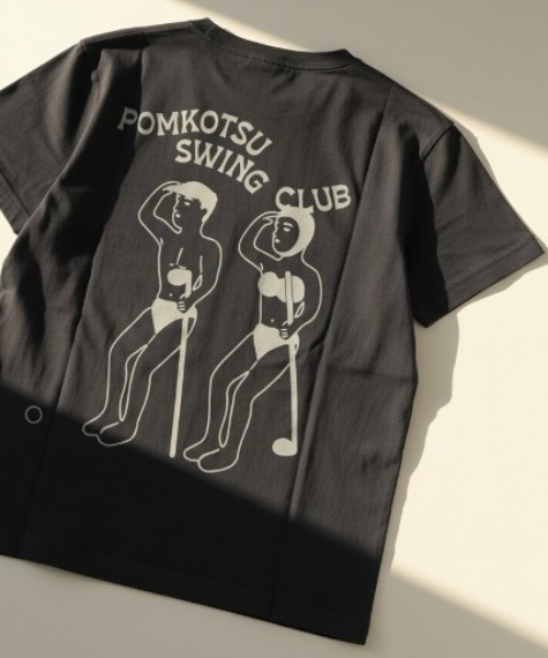 StPT(エスティーピーティー)の「【PKSC/ポンコツスイングクラブ】SWING CLUB ノラリクラリ HEAVY WEIGHT POCKET TEE バックプリント ビッグシルエット ヘビーウェイト オーガニックコットン ポケットTシャツ(Tシャツ/カットソー・メンズ・ブラック/アーミー/インディゴブルー/ホワイト・MEDIUM/LARGE)」の4枚目の写真