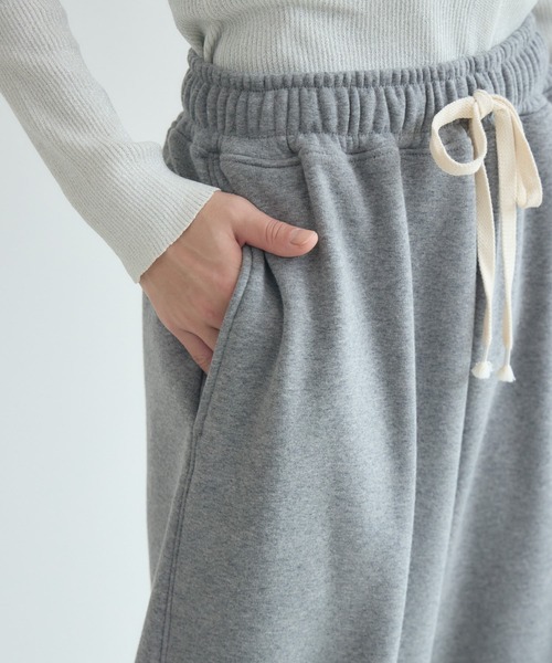 Paradise Picnic（パラダイスピクニック）の「cloche 裏起毛カーブシルエットパンツ（その他パンツ・レディース・グレー/ブラック/ブラウン・FREE）」の13枚目の写真