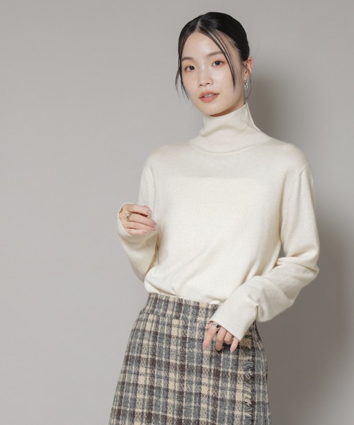 タートルネックカシミヤ混ニットプルオーバー（ニット/セーター