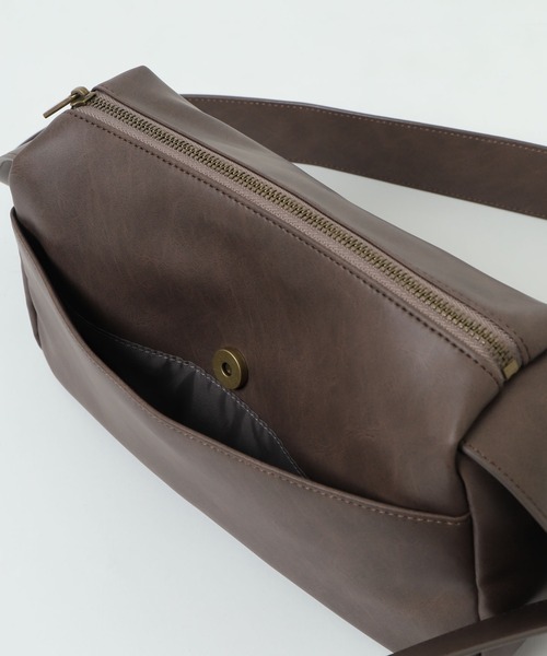 WEGO(ウィゴー)の「WEGO/2wayベルトワンショルダー(ショルダーバッグ・レディース・その他1/ブラック/ワイン/ブラウン・FREE)」の11枚目の写真