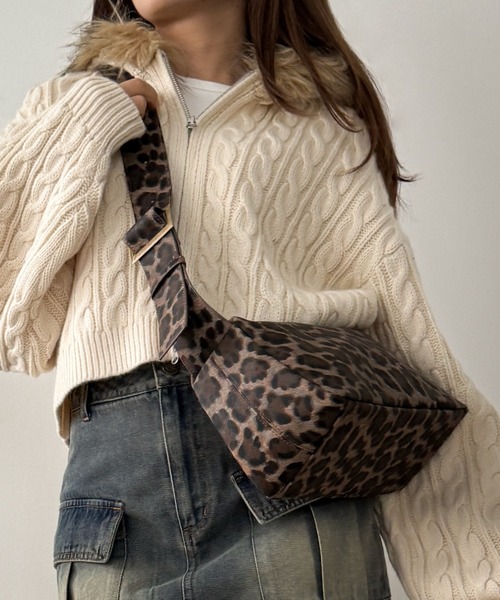 WEGO(ウィゴー)の「WEGO/2wayベルトワンショルダー(ショルダーバッグ・レディース・その他1/ブラック/ワイン/ブラウン・FREE)」の21枚目の写真