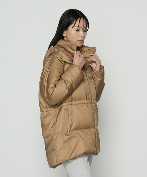 COMME CA(コムサ)の「ライトナイロンタフタ フード付きダウンコート(ダウンジャケット/コート・レディース・チャコール/キャメル/ブルー系その他・9号/11号)」の20枚目の写真