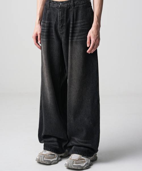 AVANDRESS(アバンドレス )の「Coinlet Wide Denim Pants VINTAGE BLUE(デニムパンツ・メンズ・ブルー・SMALL/MEDIUM/LARGE/X-LARGE/XX-LARGE)」の2枚目の写真