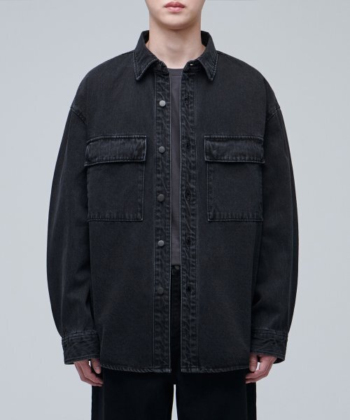 MUSINSA STANDARD（ムシンサスタンダード）の「特大ダブルポケットデニムシャツ[ウォッシュドブラック]（シャツ/ブラウス・メンズ・その他・MEDIUM/LARGE/X-LARGE/XX-LARGE）」の4枚目の写真