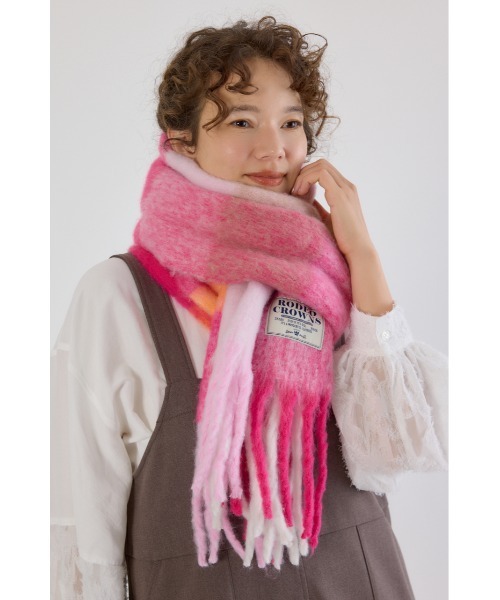 RODEO CROWNS WIDE BOWL（ロデオクラウンズワイドボウル）の「チェックガラ ボリュームマフラー（マフラー・レディース・ブラック系その他/ピンク系その他/ブルー系その他・FREE）」の3枚目の写真