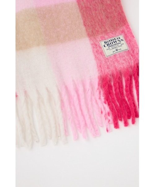 RODEO CROWNS WIDE BOWL（ロデオクラウンズワイドボウル）の「チェックガラ ボリュームマフラー（マフラー・レディース・ブラック系その他/ピンク系その他/ブルー系その他・FREE）」の6枚目の写真