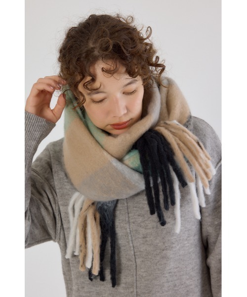 RODEO CROWNS WIDE BOWL（ロデオクラウンズワイドボウル）の「チェックガラ ボリュームマフラー（マフラー・レディース・ブラック系その他/ピンク系その他/ブルー系その他・FREE）」の19枚目の写真