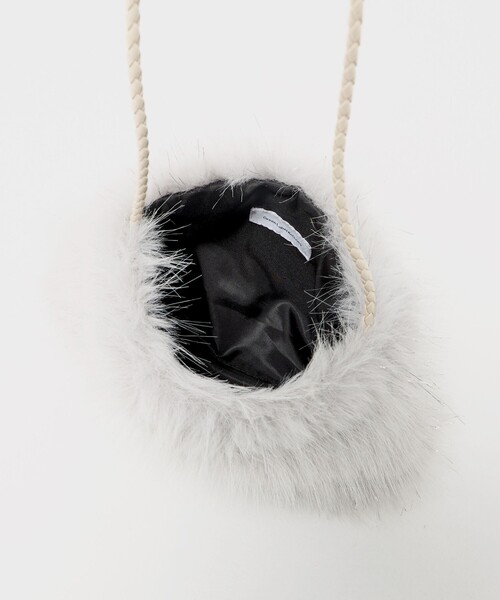 green label relaxing(グリーンレーベルリラクシング)の「ラメ フェイクファー ポシェット / キッズ(ショルダーバッグ・キッズ・グレー系/ナチュラル・FREE)」の10枚目の写真